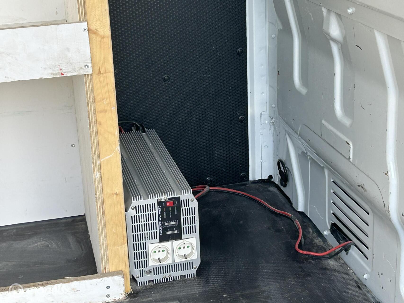 Foto van Maxus Maxus Edeliver 9