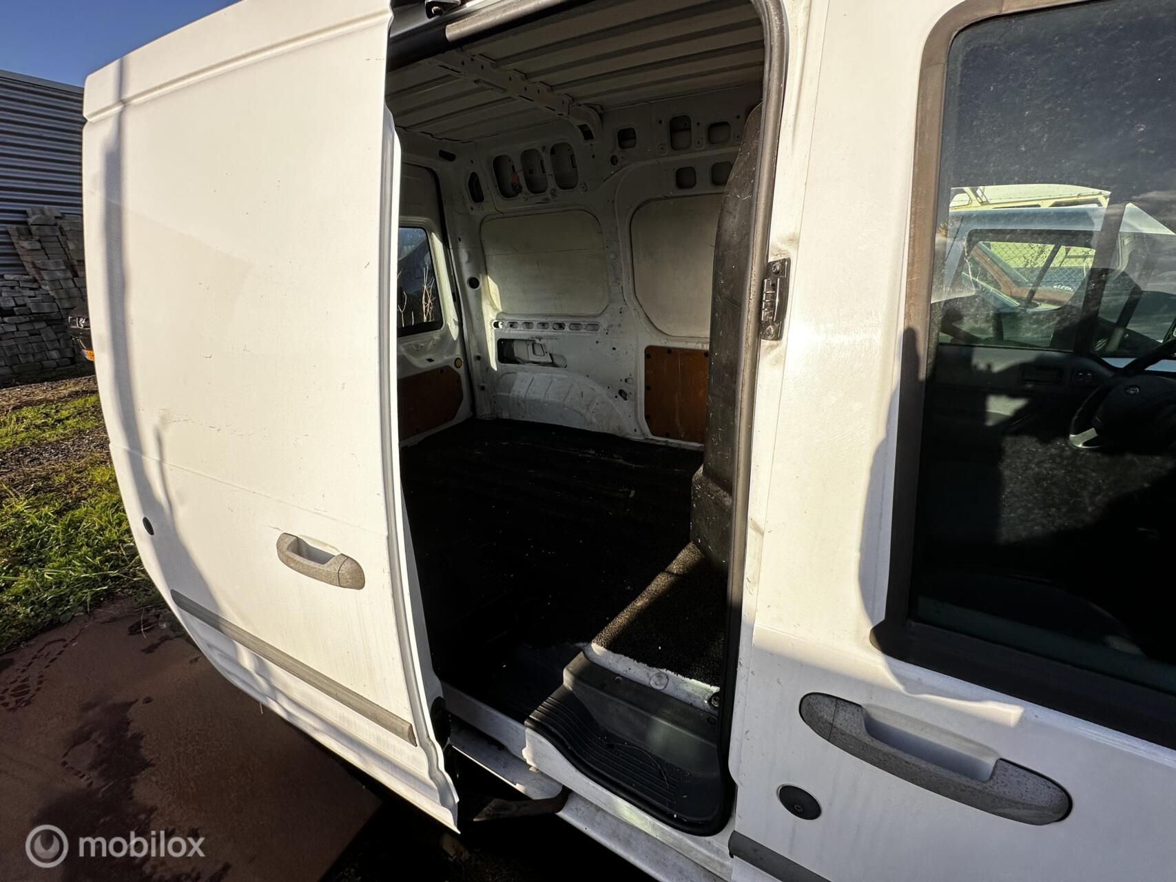 Foto van Ford Transit Connect T230l Van 1,8tdci 66