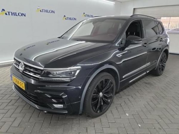 Volkswagen Tiguan 1.5 TSI Highline Business R 7p. 2021 - voorkant