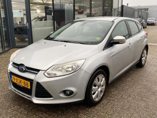 Ford Focus 1.6 TI-VCT Trend 2011 - voorkant