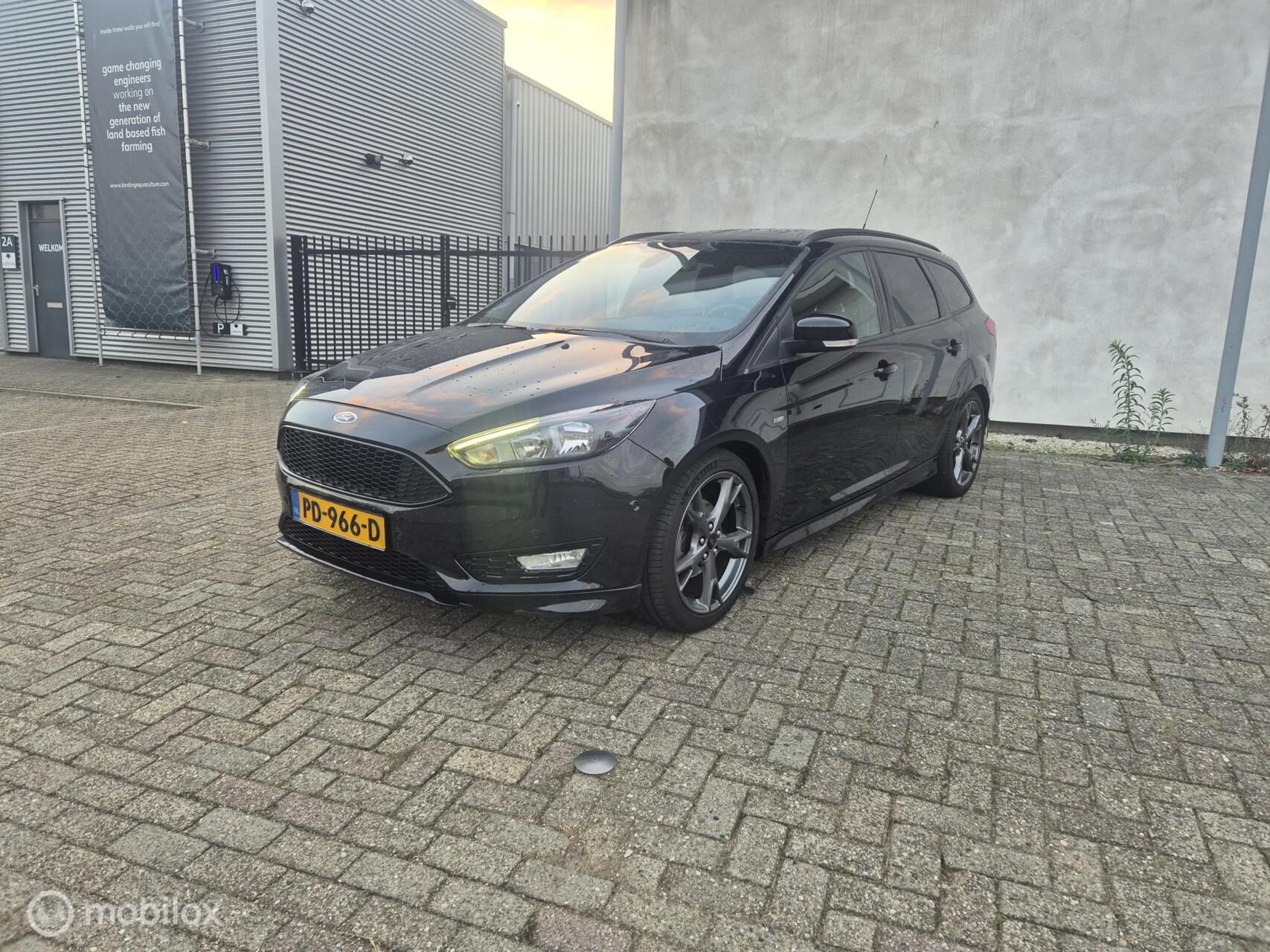 Ford Focus 1.0 ST-Line wagon 92kw 2017 - voorkant