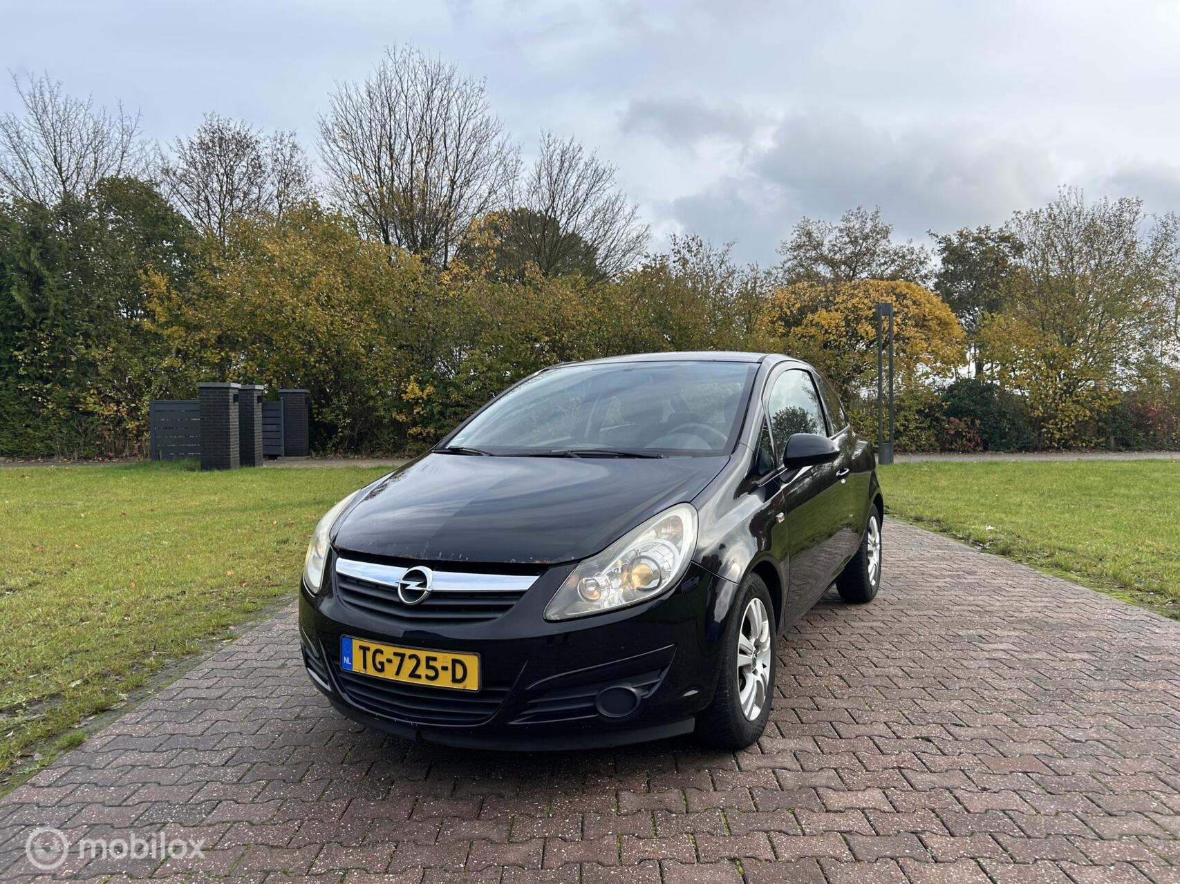 Opel Corsa 1.4-16V Enjoy, AIRCO 2008 - voorkant