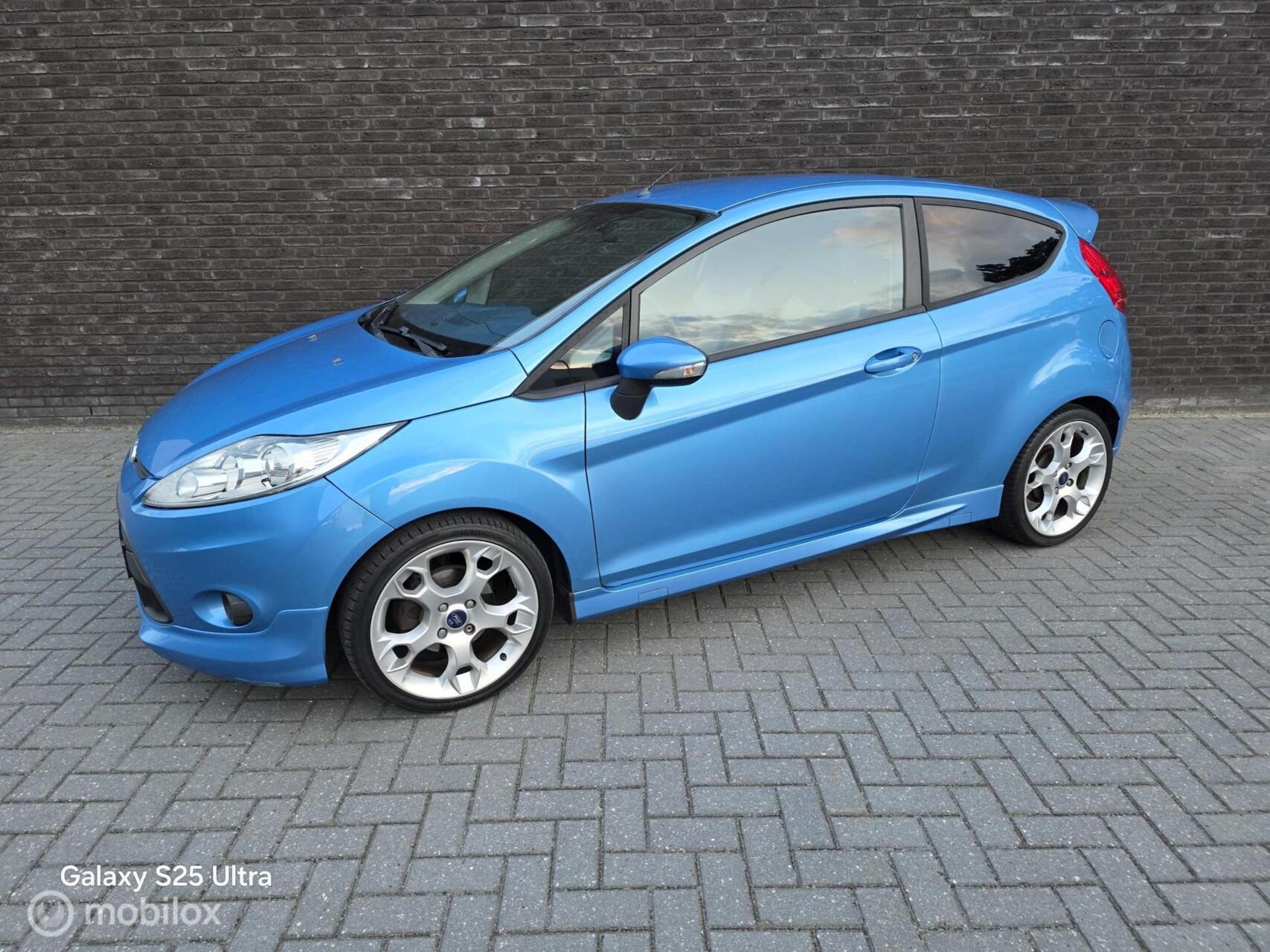 Ford Fiesta 1.6 Sport|Leer|Airco|Sport-Pakket|Zeer Appart| 2009 - voorkant
