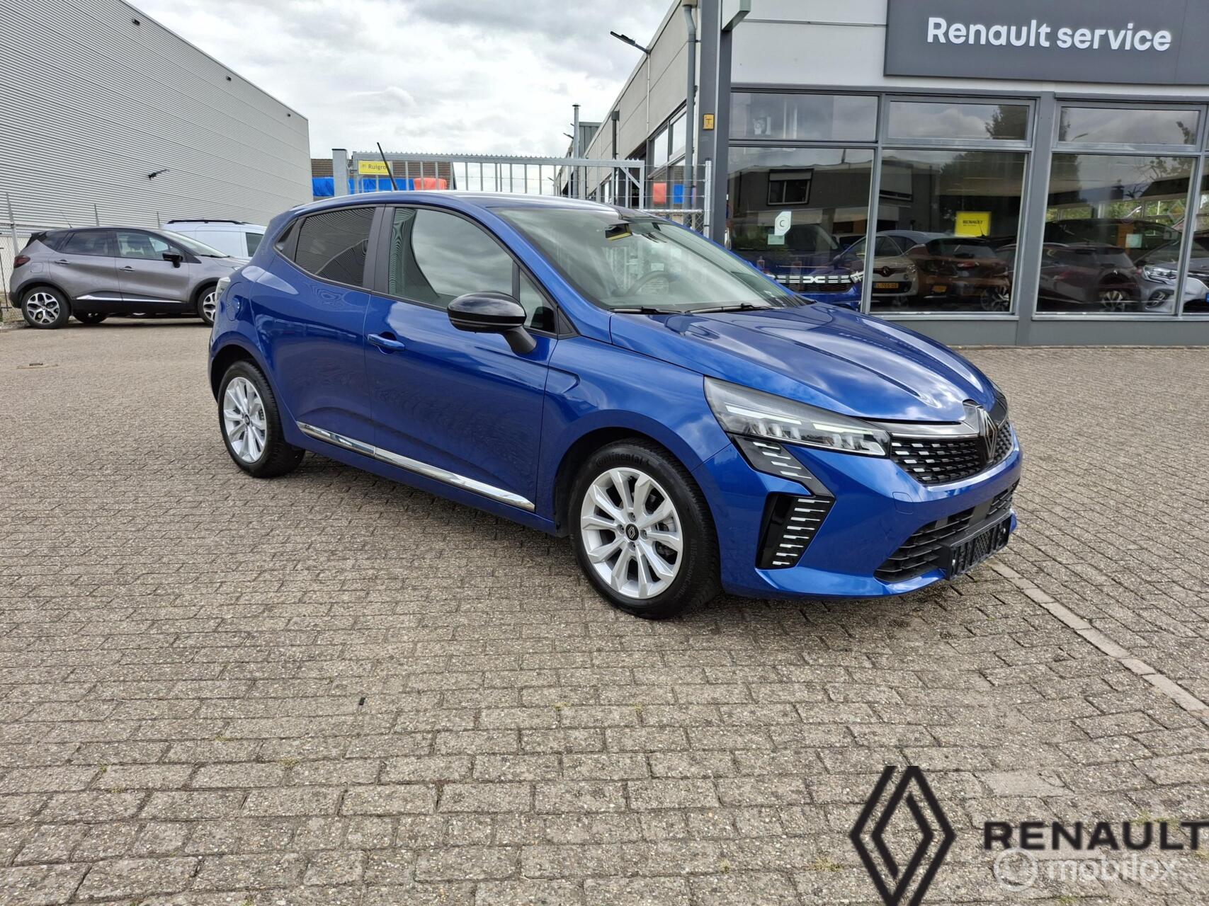 Renault Clio 1.0 Tce 90 Evolution 2024 - voorkant