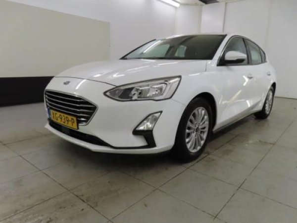 Ford Focus 1.0 EcoBoost Titanium Business 2019 - voorkant