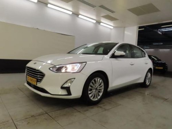 Ford Focus 1.0 EcoBoost Titanium Business 2019 - voorkant