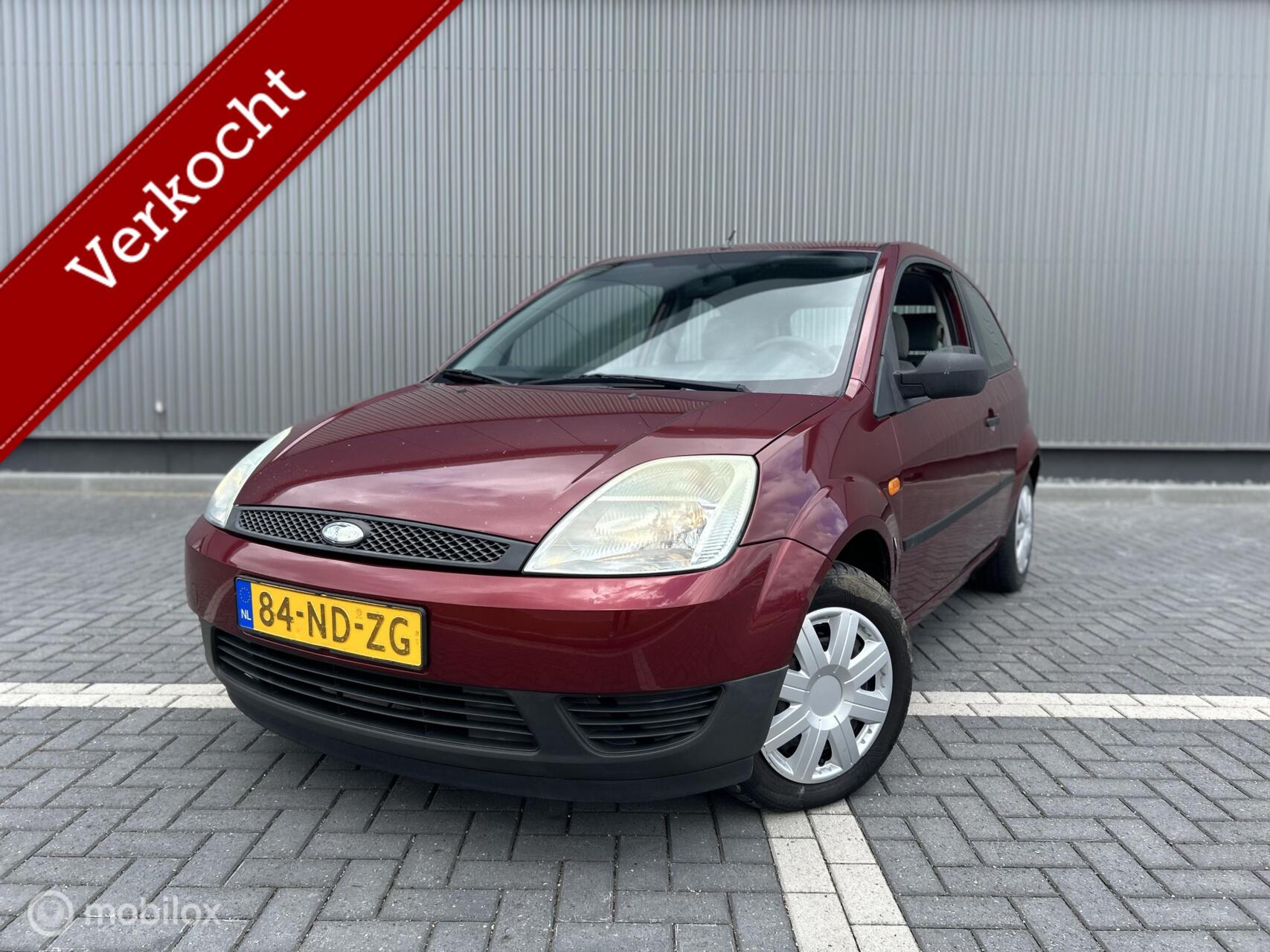 Ford Fiesta 1.25-16V Ambiente/APK/NAP/ 2003 - voorkant