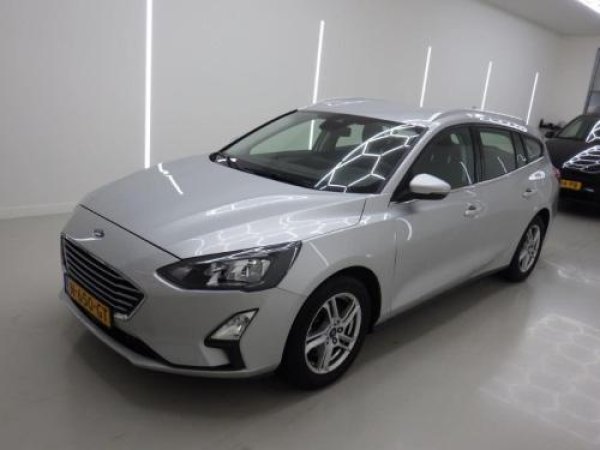 Ford Focus 1.0 EcoBoost Hybrid Trend Edition Business 2021 - voorkant