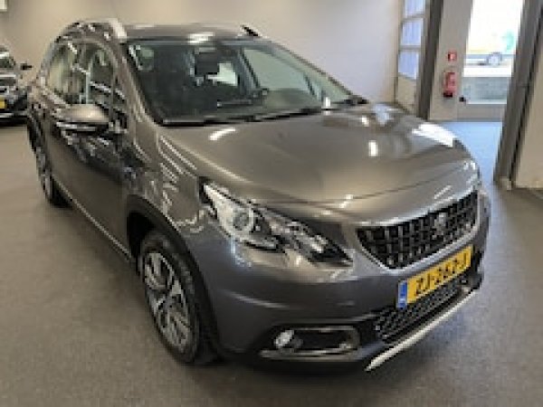 Peugeot 2008 1.2 PureTech Allure 2019 - voorkant