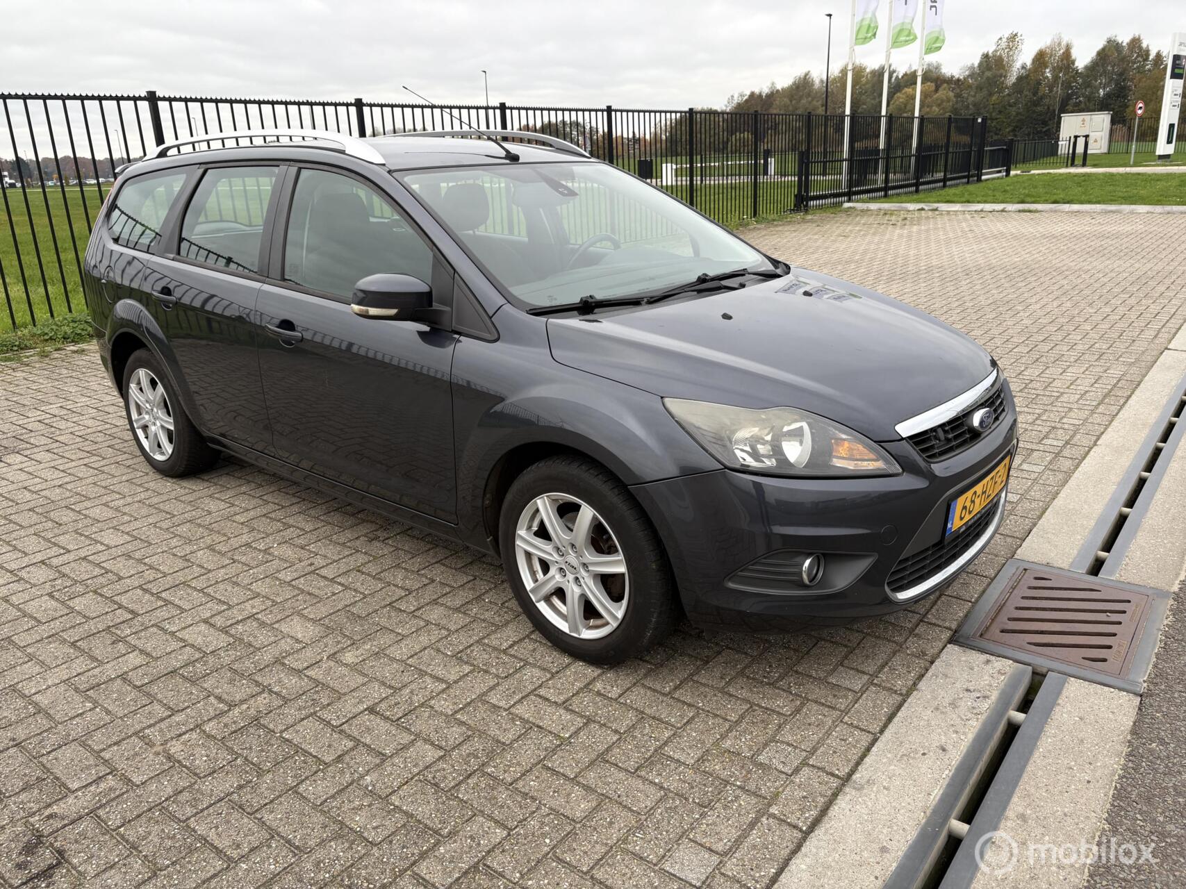Foto van FORD FOCUS