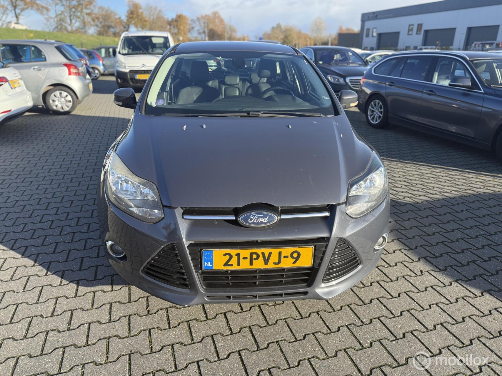 Foto van FORD FOCUS