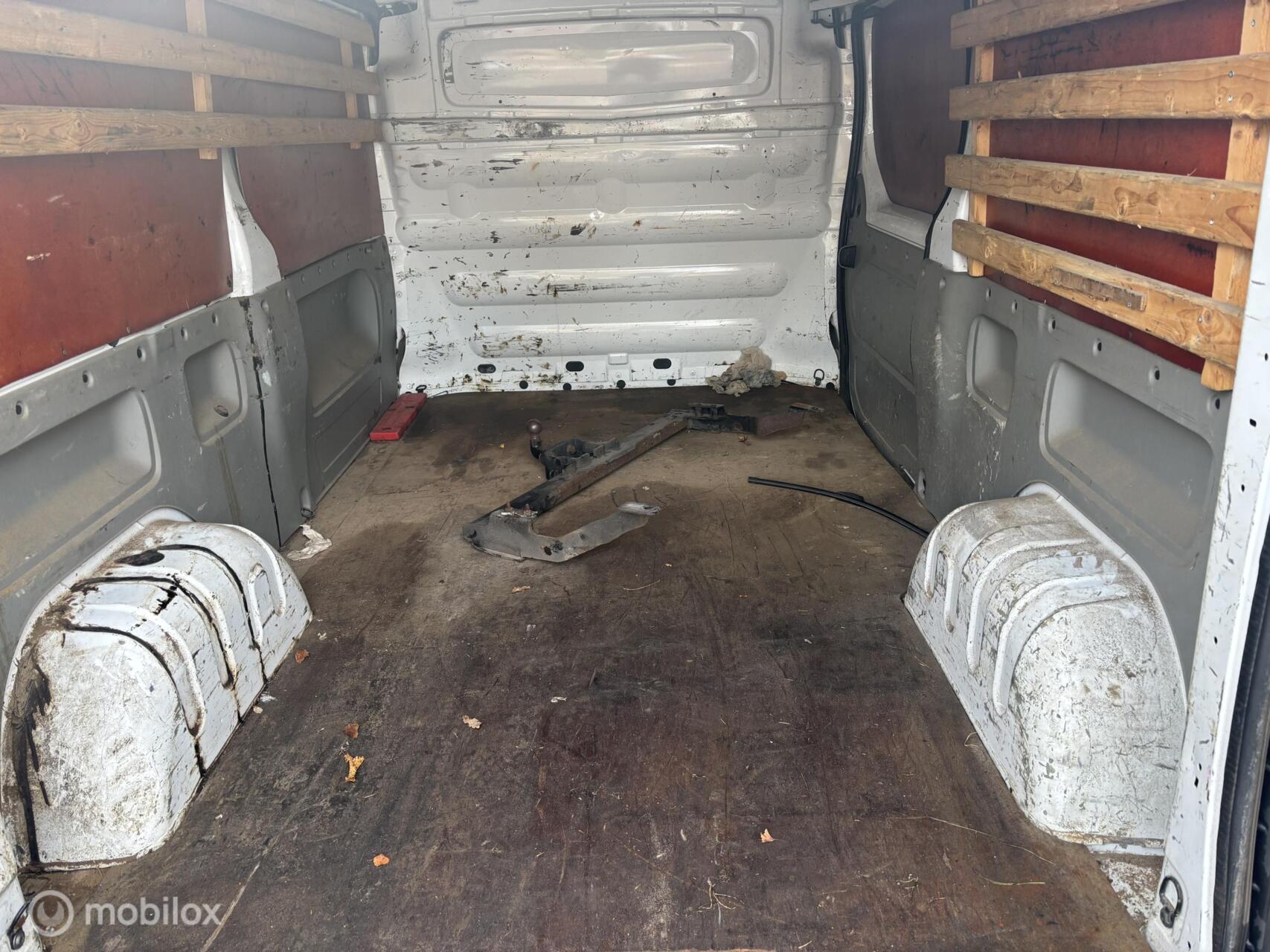 Foto van Renault Trafic T29 L2/h1 2.0 Dci 84kw E4