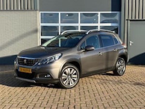 Peugeot 2008 1.2 PureTech Allure 2019 - voorkant