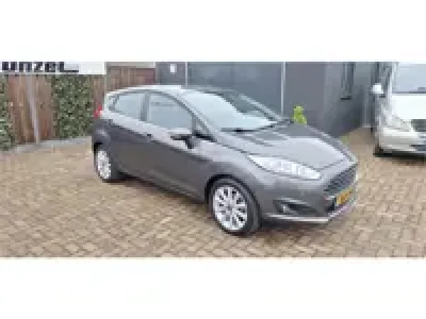 Ford Fiesta Titanium LEREN BEKLEDING 2017 - voorkant