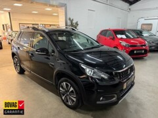 Peugeot 2008 1.2 PureTech Allure 2018 - voorkant