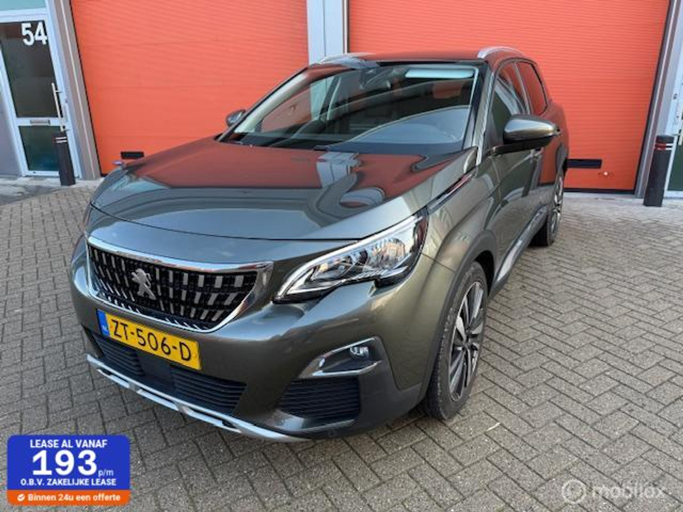 Peugeot 3008 1.2 PureTech Blue Lease Premium KM NAP- 2019 - voorkant