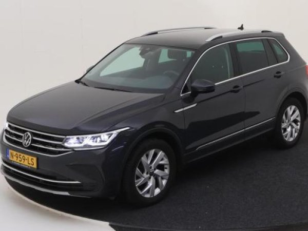 Volkswagen Tiguan 1.5 TSI Elegance 2021 - voorkant
