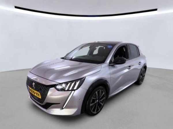 Peugeot 208 1.2 PureTech GT Pack 2022 - voorkant