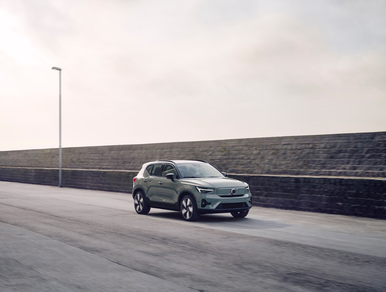 Volvo XC40 Recharge Core 70 kWh 2022 - voorkant