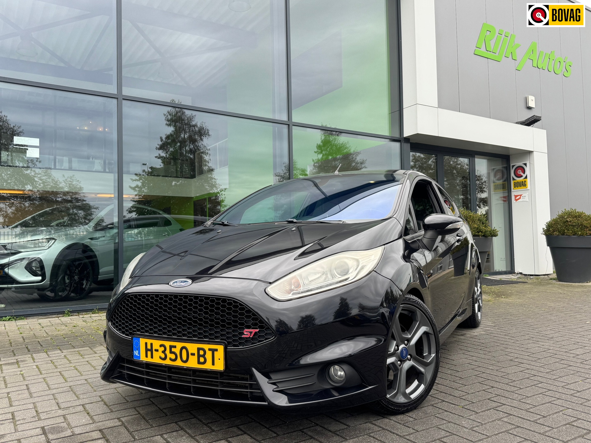 Ford Fiesta 1.6 ST2 * Camera * Recaro * Stoelverwarming * Clima 2014 - voorkant
