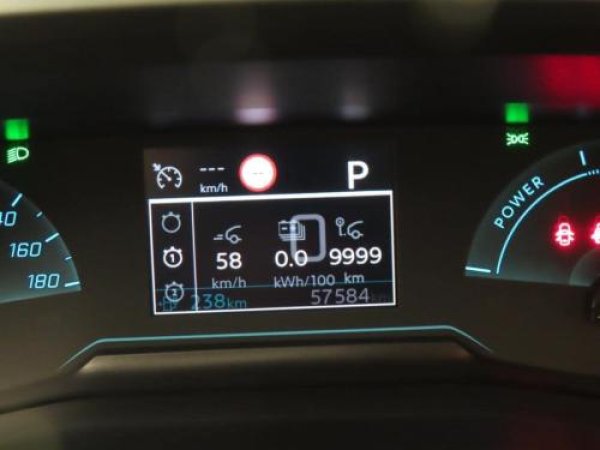 Peugeot 208 EV Active Pack 2023 - voorkant