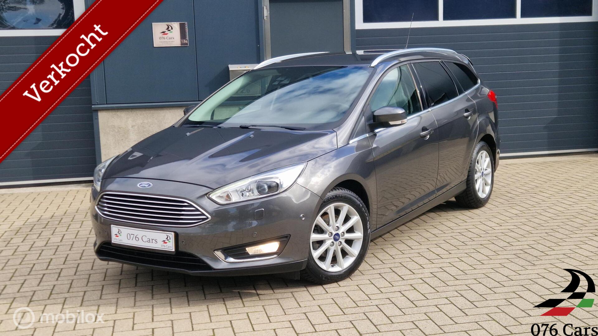 Ford Focus 1.0 Titanium Edition VOL OPTIES KEYLESS NAVI PDC 2015 - voorkant