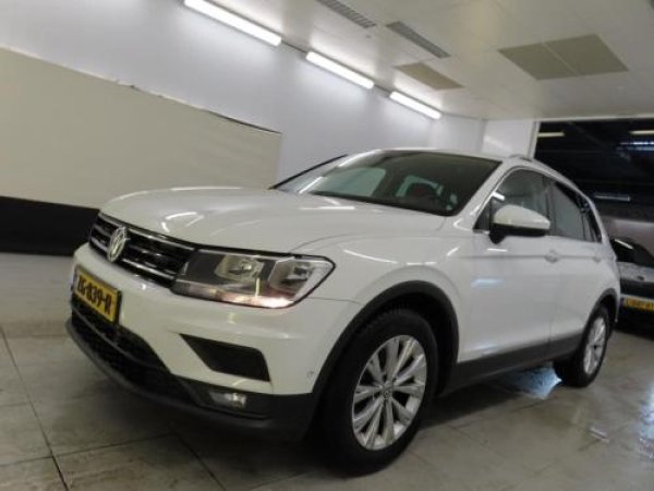 Volkswagen Tiguan 1.5 TSI ACT Comfortline Business 2019 - voorkant