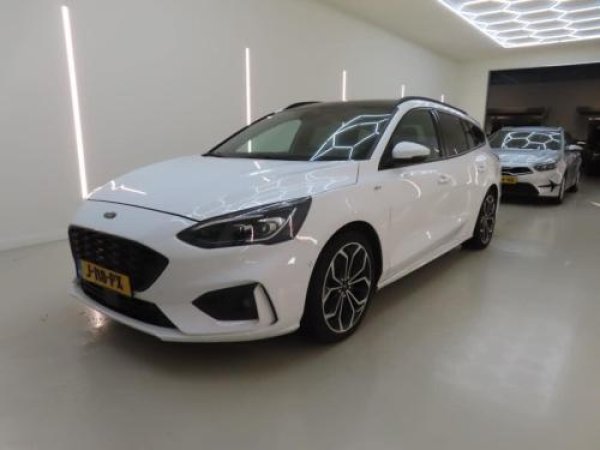 Ford Focus 1.5 EcoBoost ST Line X Business 2020 - voorkant