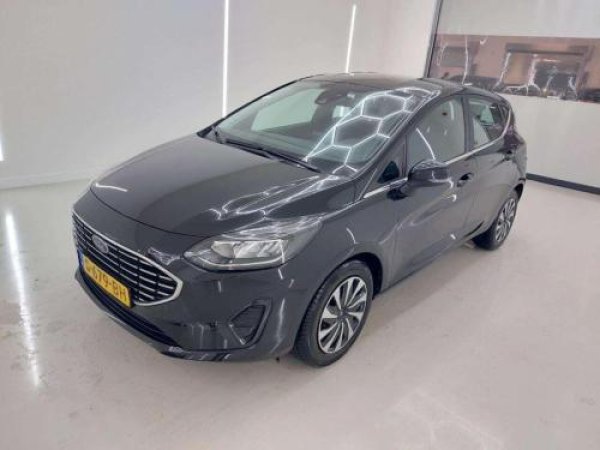 Ford Fiesta 1.0 EcoBoost Hybrid Titanium 2023 - voorkant