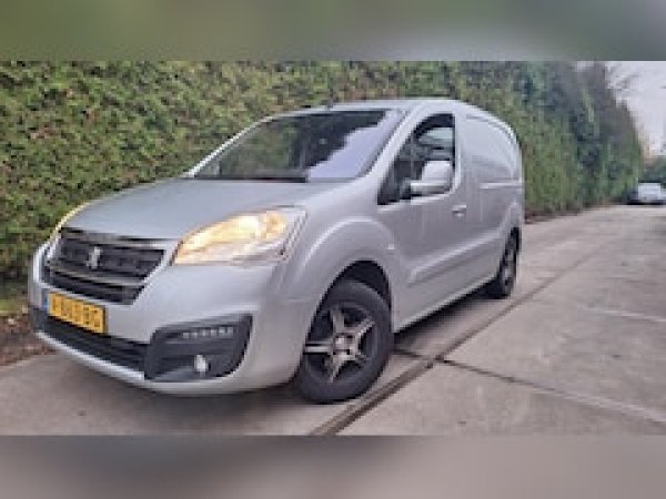 Foto van Peugeot Partner