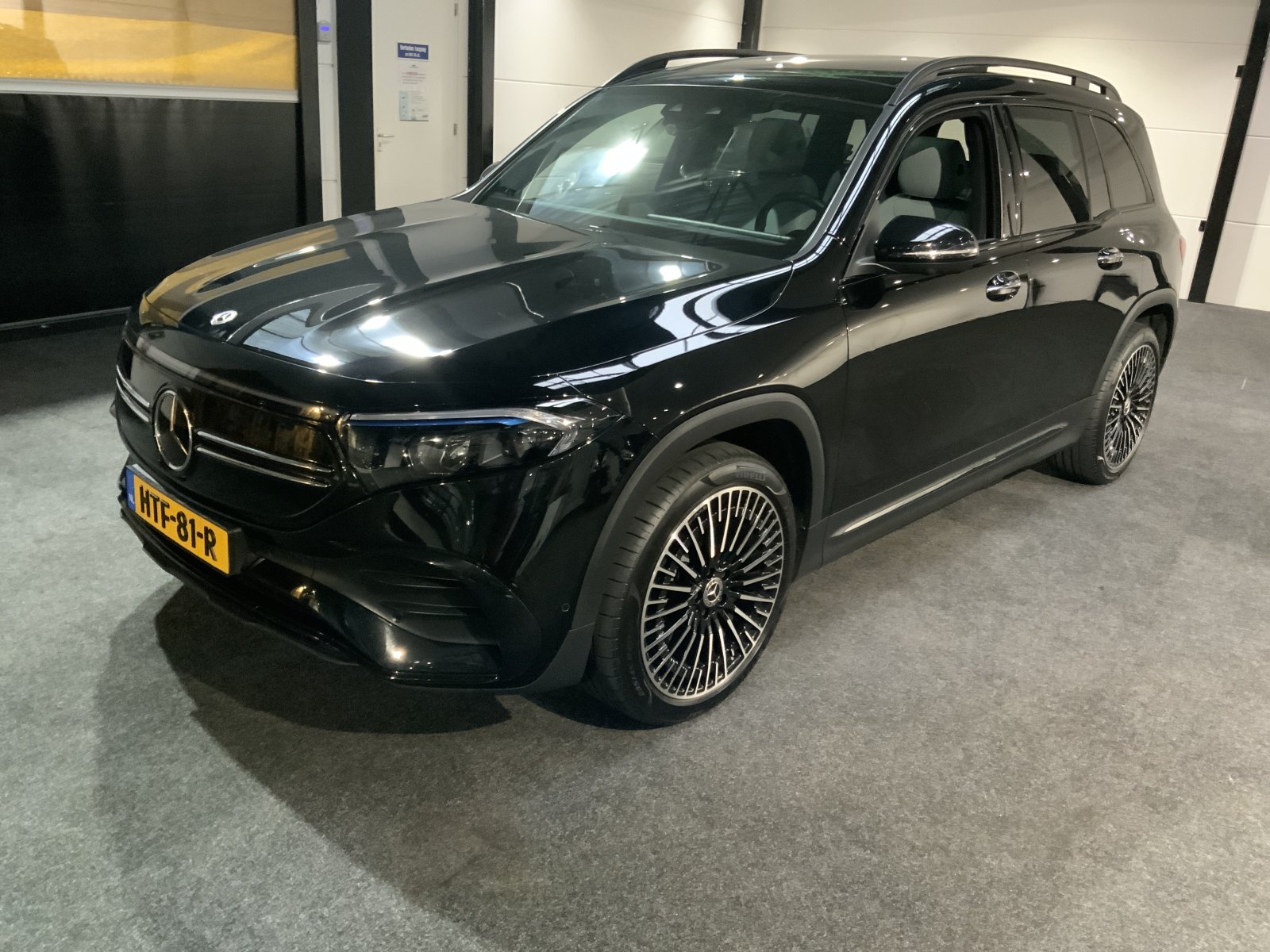 Mercedes-Benz Eqb 250+ AMG Line 2023 - voorkant