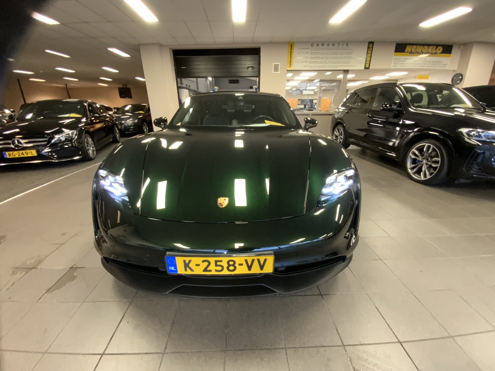 Inspectiefoto van Porsche Taycan