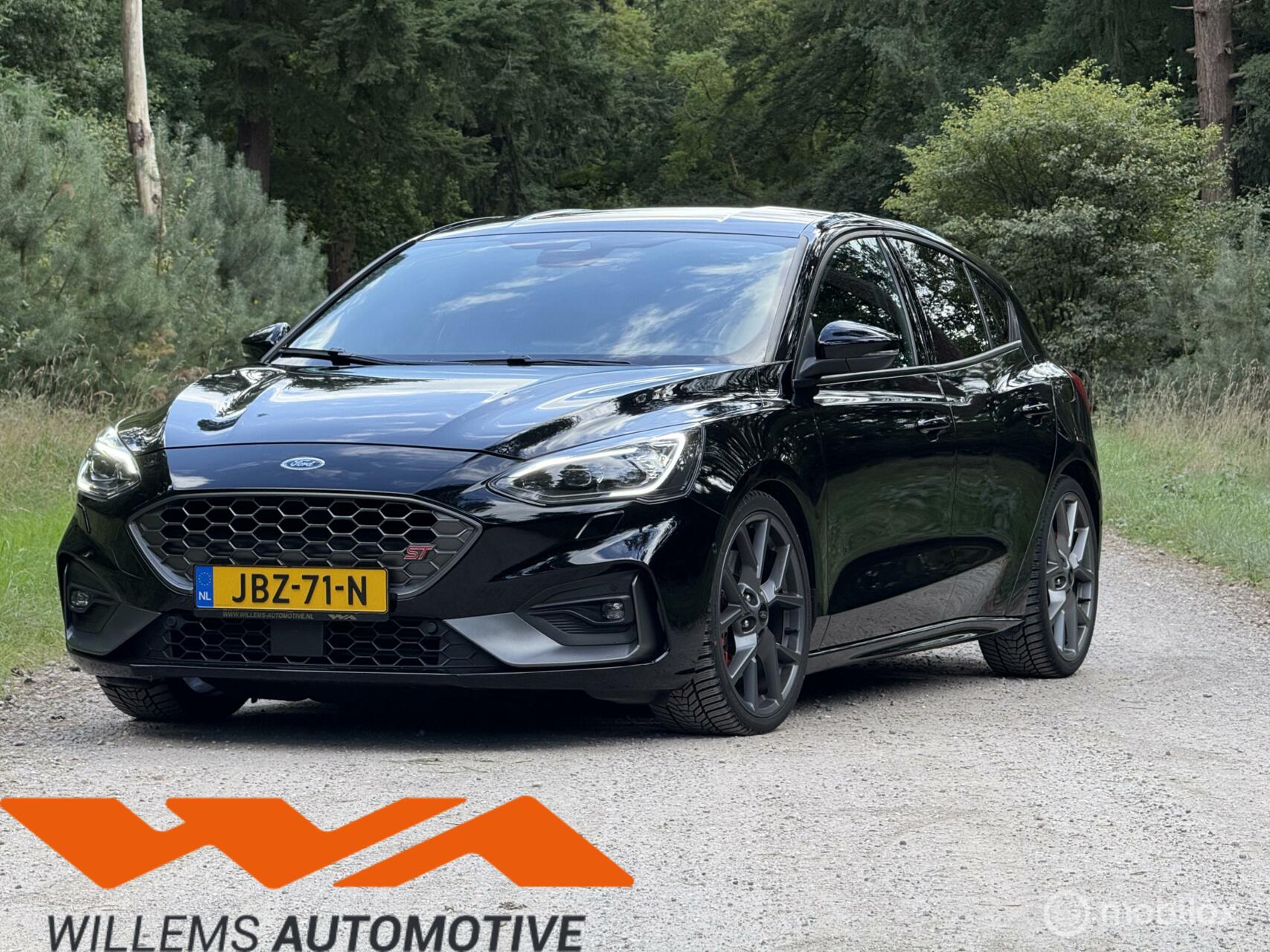 Ford Focus 2.3 EcoBoost ST-3 Performance-Pack 19inch LED ACC 2020 - voorkant