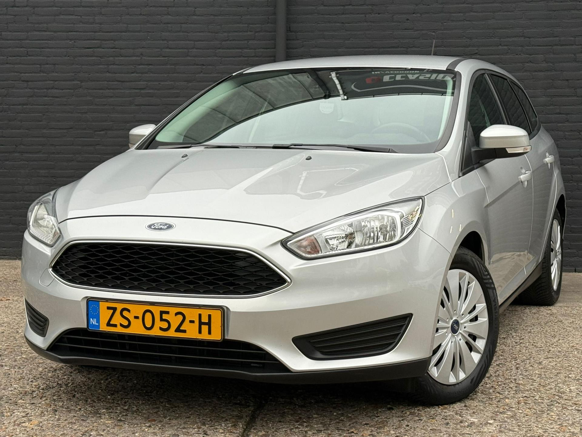 Ford Focus 1.0 Lease Edition AIRCO | CRUISE | NAVI | PDC | NWE APK 2017 - voorkant