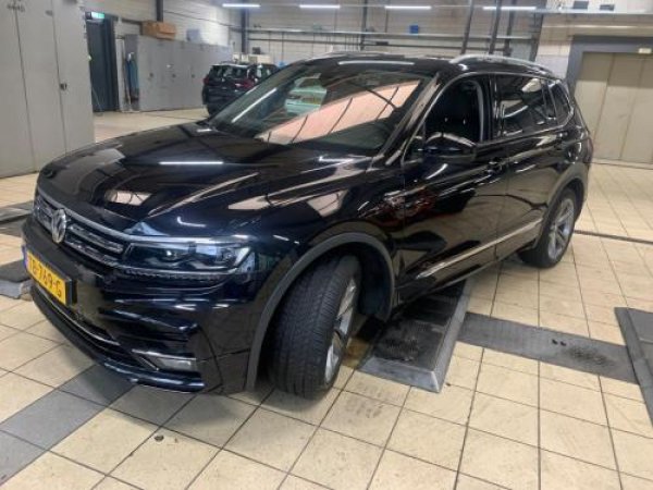 Volkswagen Tiguan 1.4 TSI Highline 2018 - voorkant