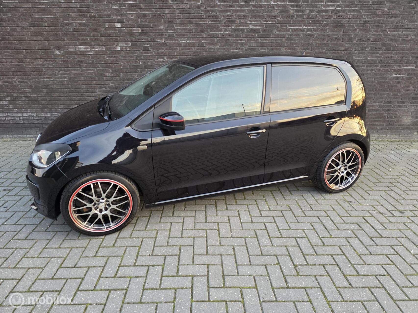 Foto van VOLKSWAGEN UP