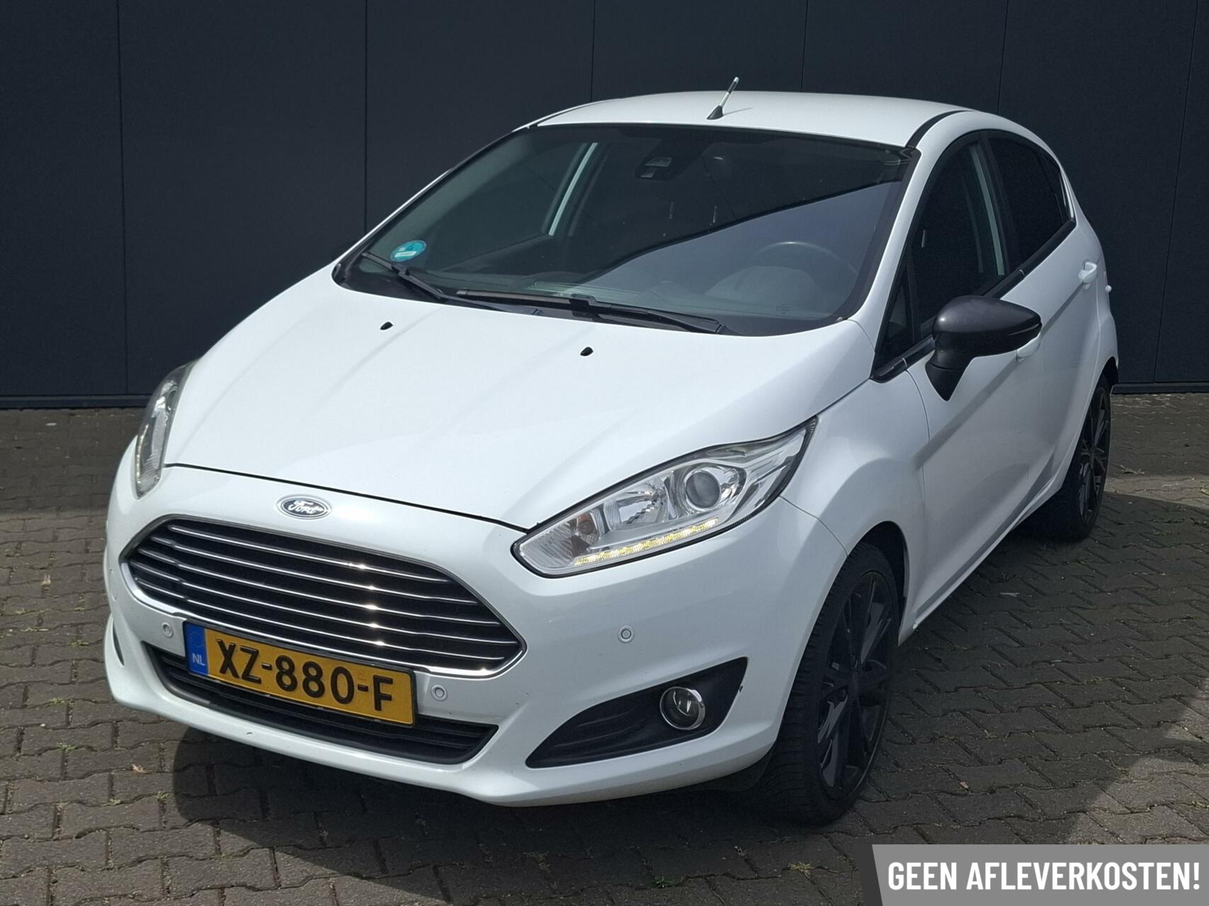 Ford Fiesta 1.0 EcoBoost Titanium / AIRCO / LM. VELGEN / PARK. SENSOREN / ENZ. 2015 - voorkant