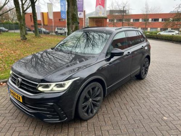 Volkswagen Tiguan 1.5 TSI R-Line Business+ 2022 - voorkant