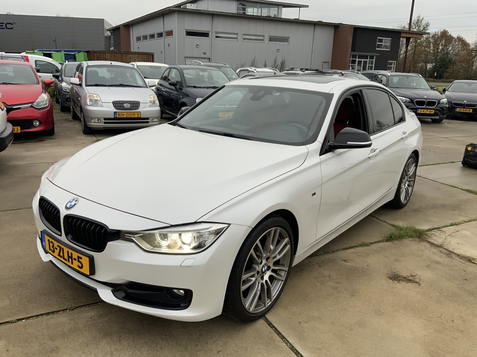 BMW 3-serie 320i EDE High Exec 2013 - voorkant