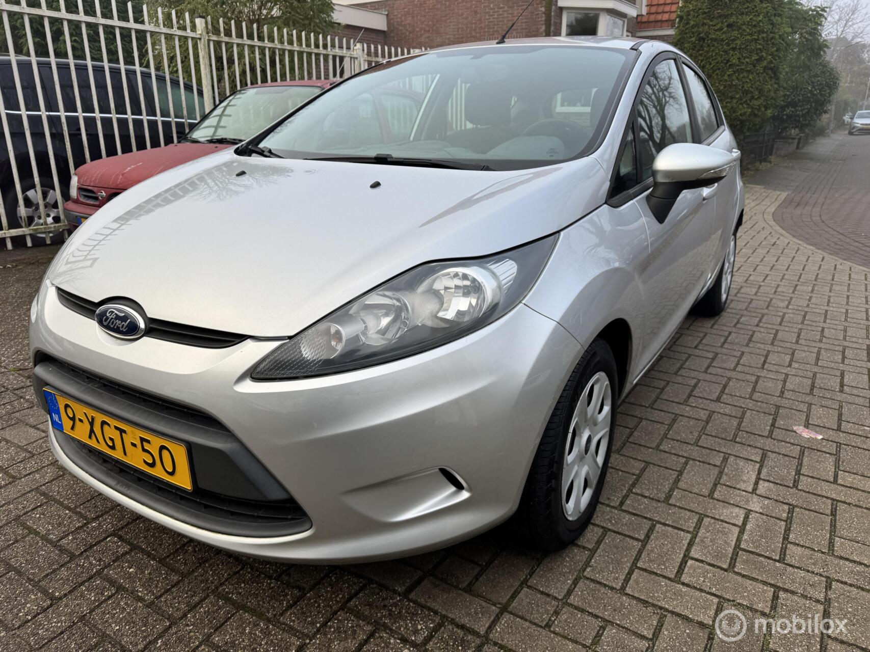 Ford Fiesta 1.25 Trend 2011 - voorkant
