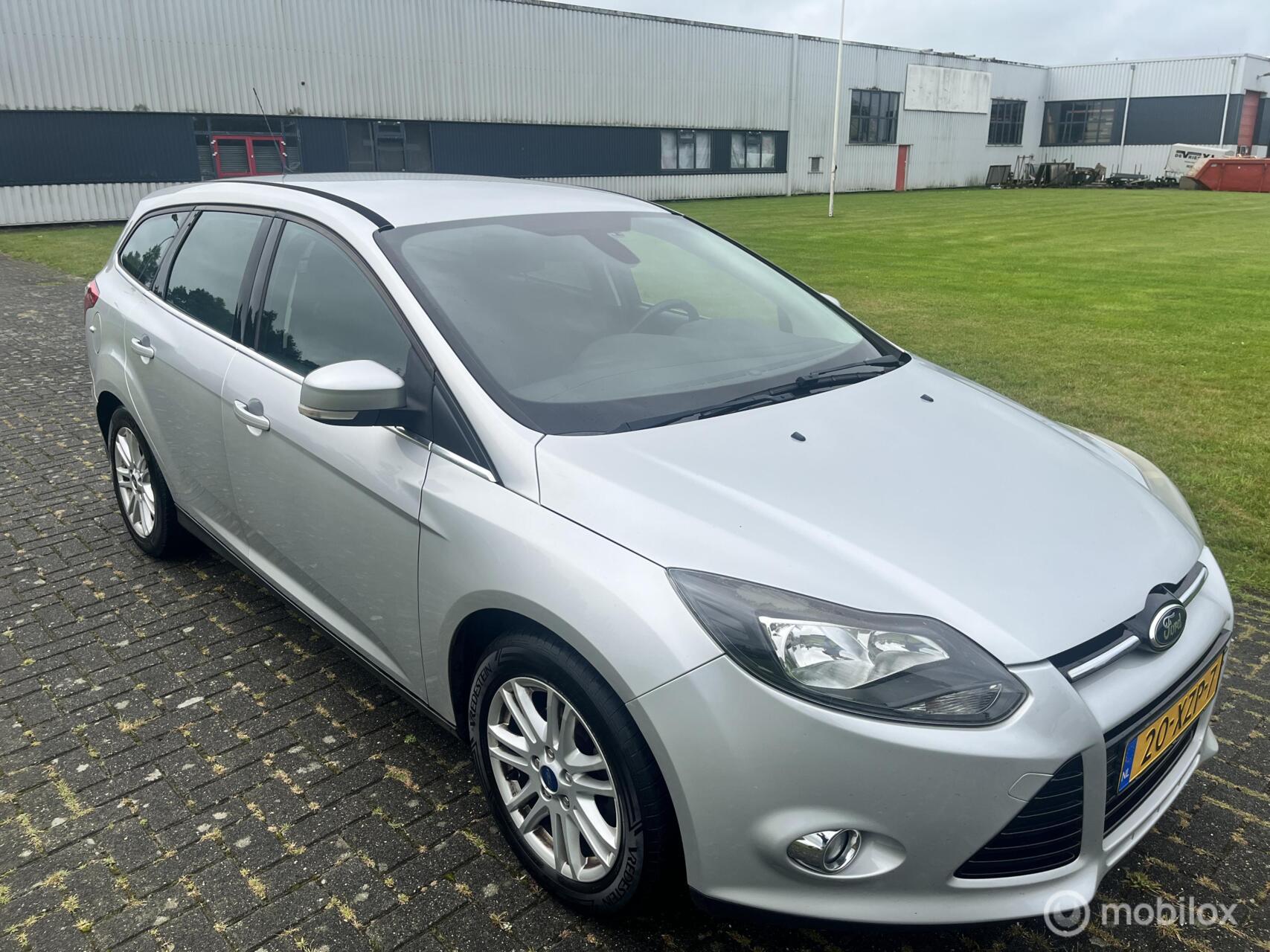 Foto van FORD FOCUS