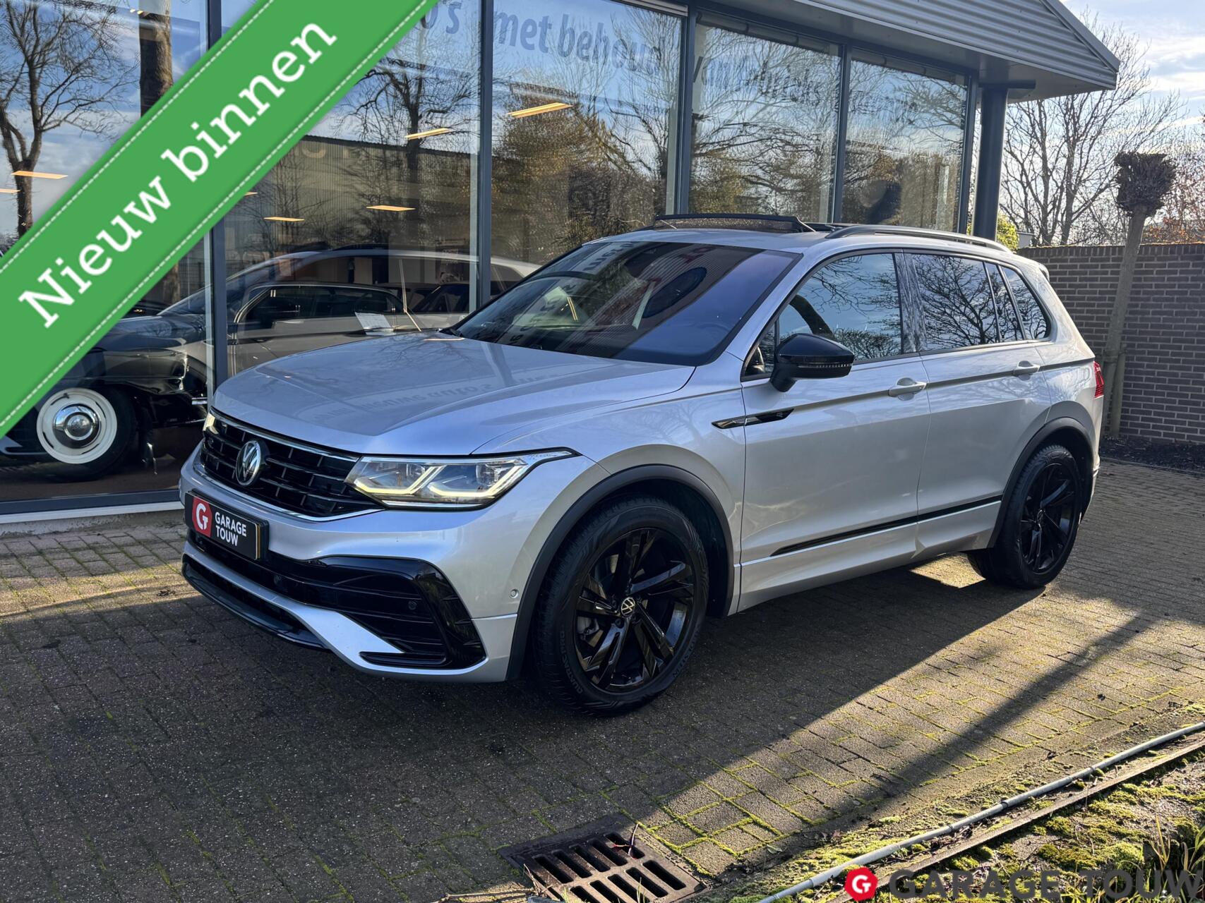 Volkswagen Tiguan 1.5 TSI R-Line *BTW, PANO, El.Trekh, OrgNL 2021 - voorkant
