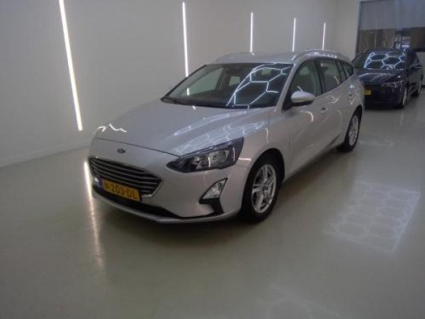 Ford Focus 1.0 EcoBoost Hybrid Trend Edition Business 2021 - voorkant