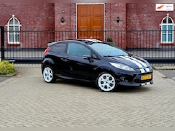 Ford Fiesta 1.6 Ghia 2009 - voorkant