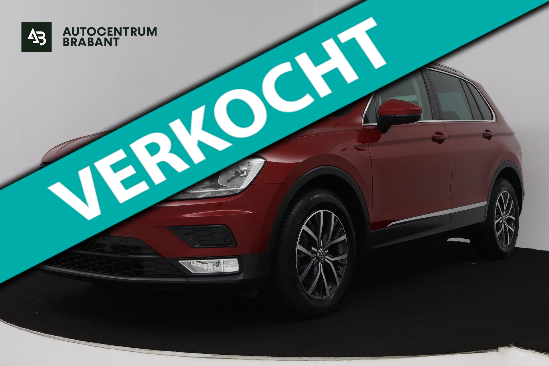 Volkswagen Tiguan 1.4 TSI Connected Series (PANORAMADAK, TREKHAAK, SENSOREN, CRUISE CONTROL, STOELVERWARMING, CARPLAY NAVIGATIE) 2016 - voorkant