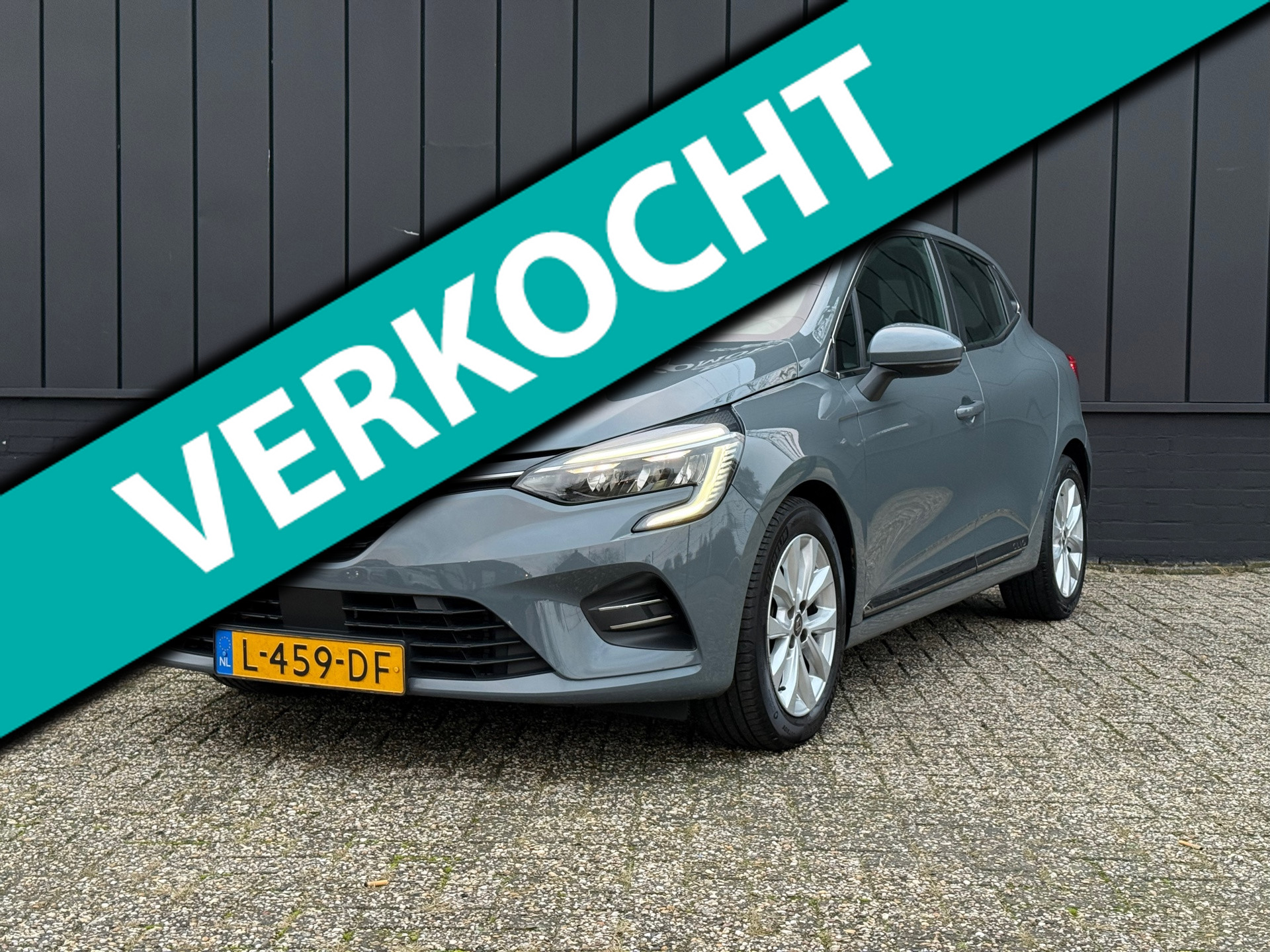 Renault Clio Renault Clio 1.0 TCe Bi-Fuel Intens | Apple CarPlay / Android Auto | Parkeersensoren achter | Cruise control 2021 - voorkant