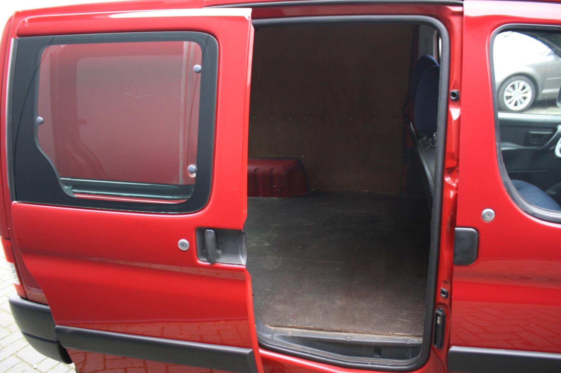 Foto van Peugeot Partner 170c 1.6hdi - 500 - 55kw