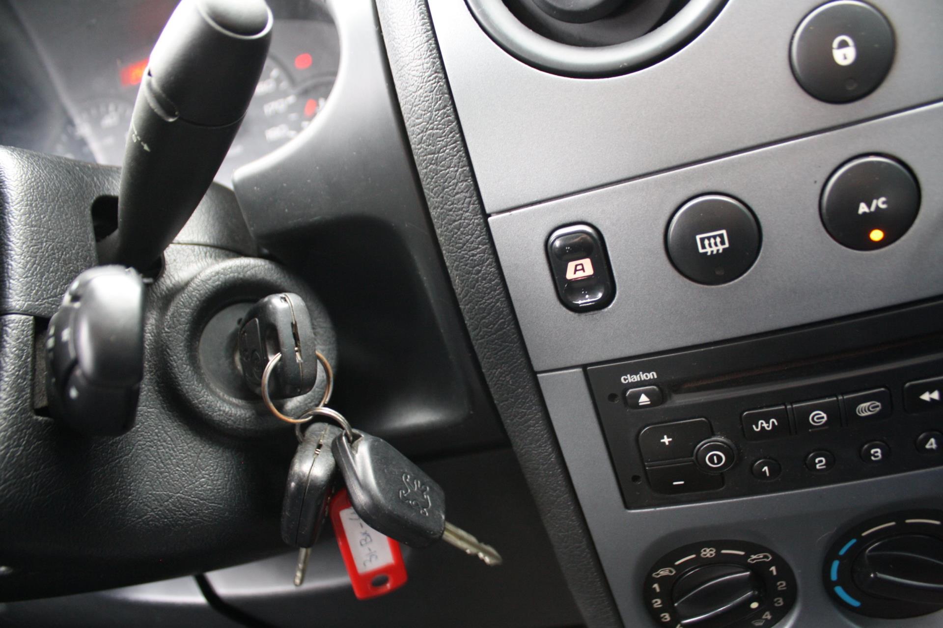 Foto van Peugeot Partner 170c 1.6hdi - 500 - 55kw