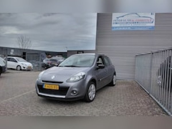 Renault Clio 1.5 dCi 20th Anniversary 2011 - voorkant