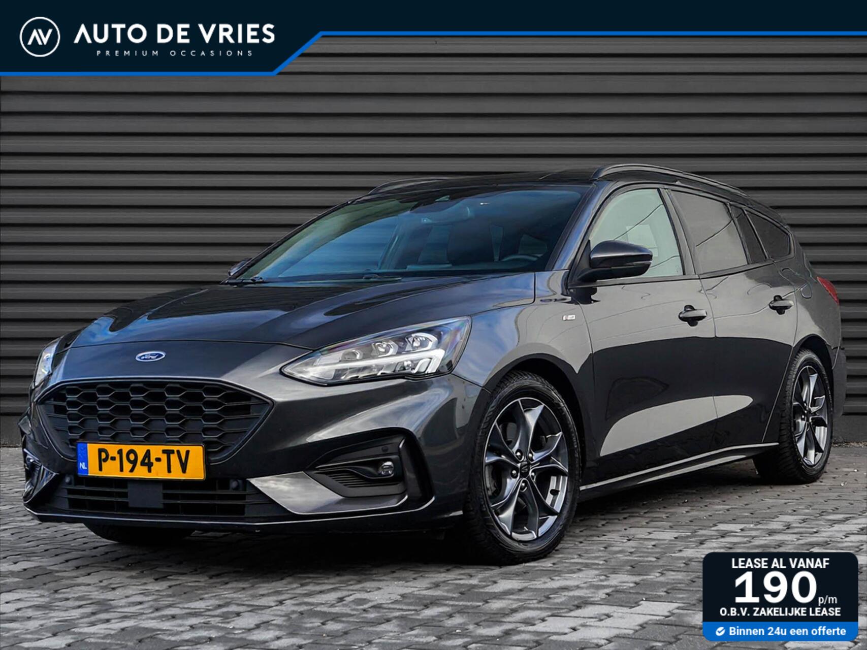 Ford Focus 1.5 EcoBoost 150pk Automaat ST-Line | Carplay | Adaptive cruise | Winterpakket 2021 - voorkant